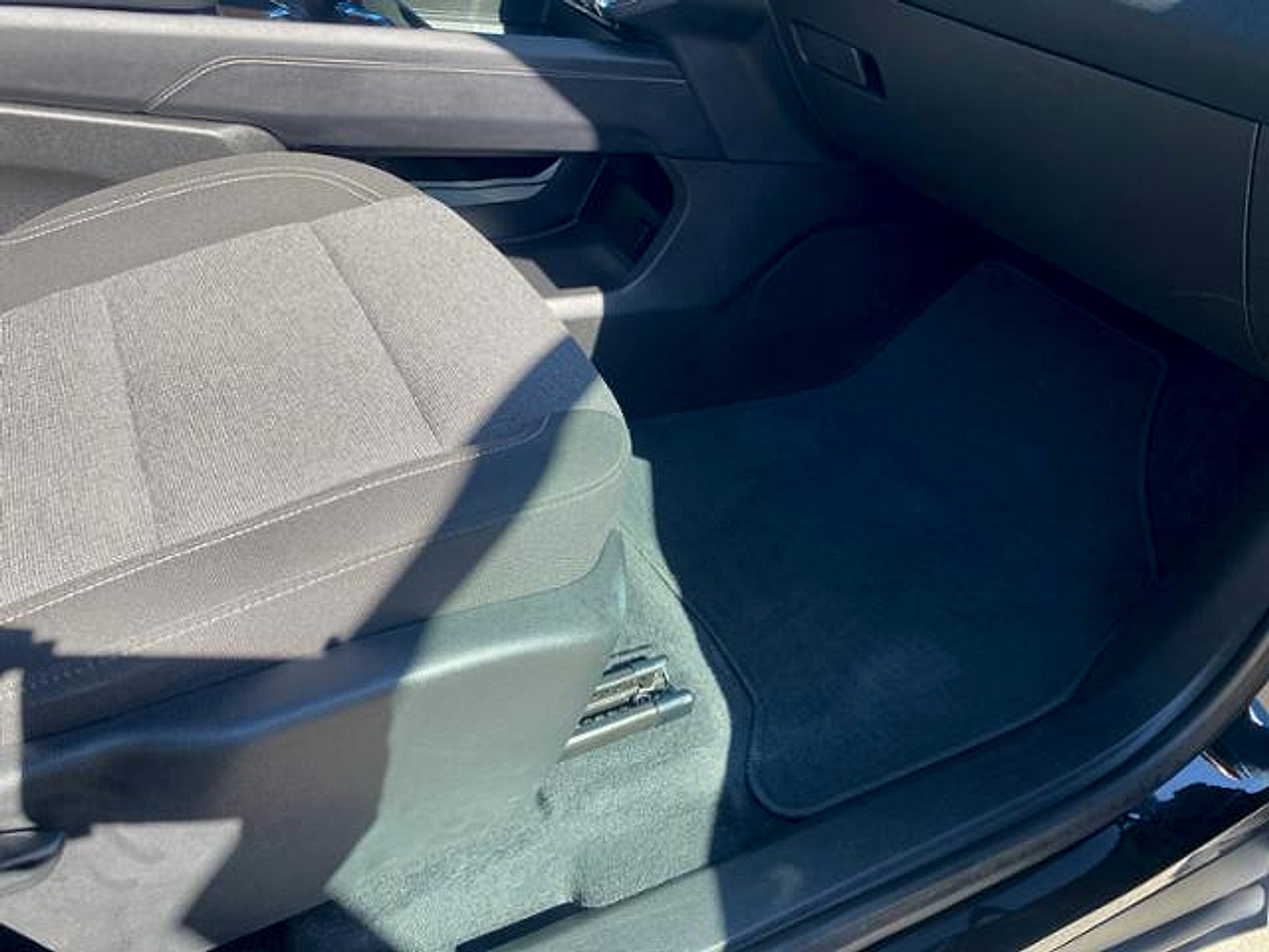 Used 2025 GMC Acadia Elevation AWD/4WD image 23