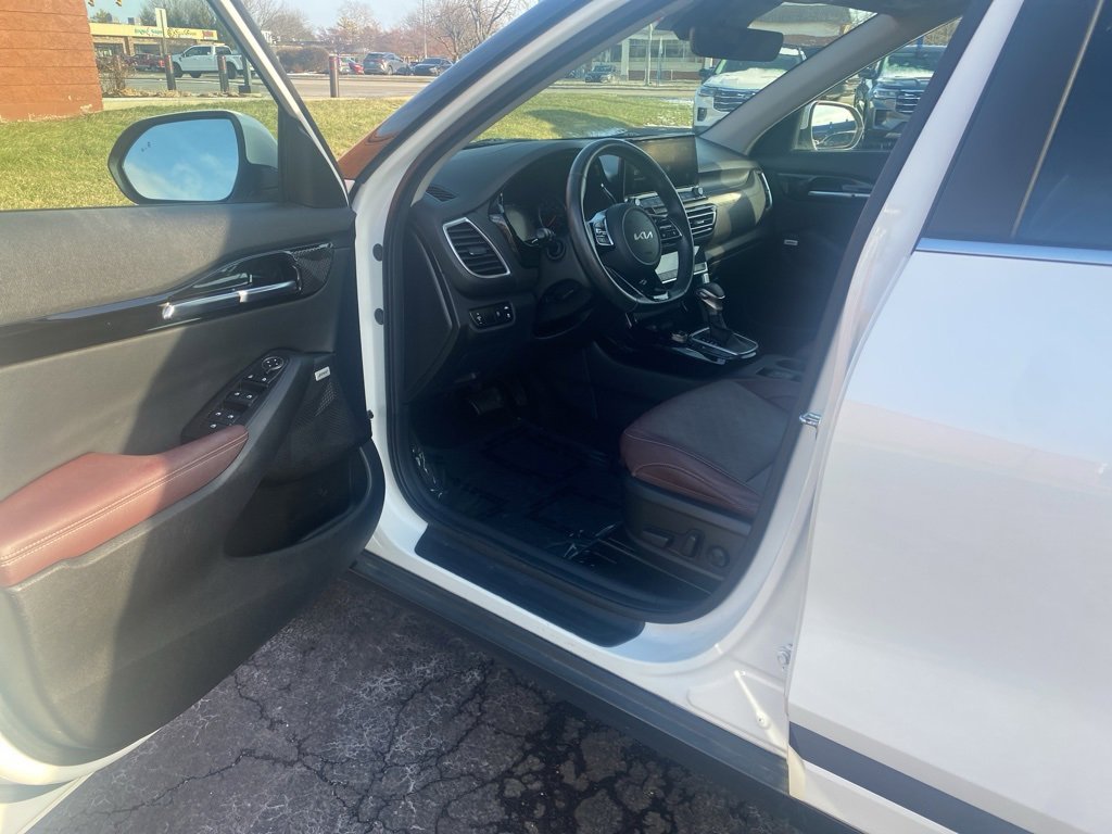 Used 2022 Kia Seltos SX image 15