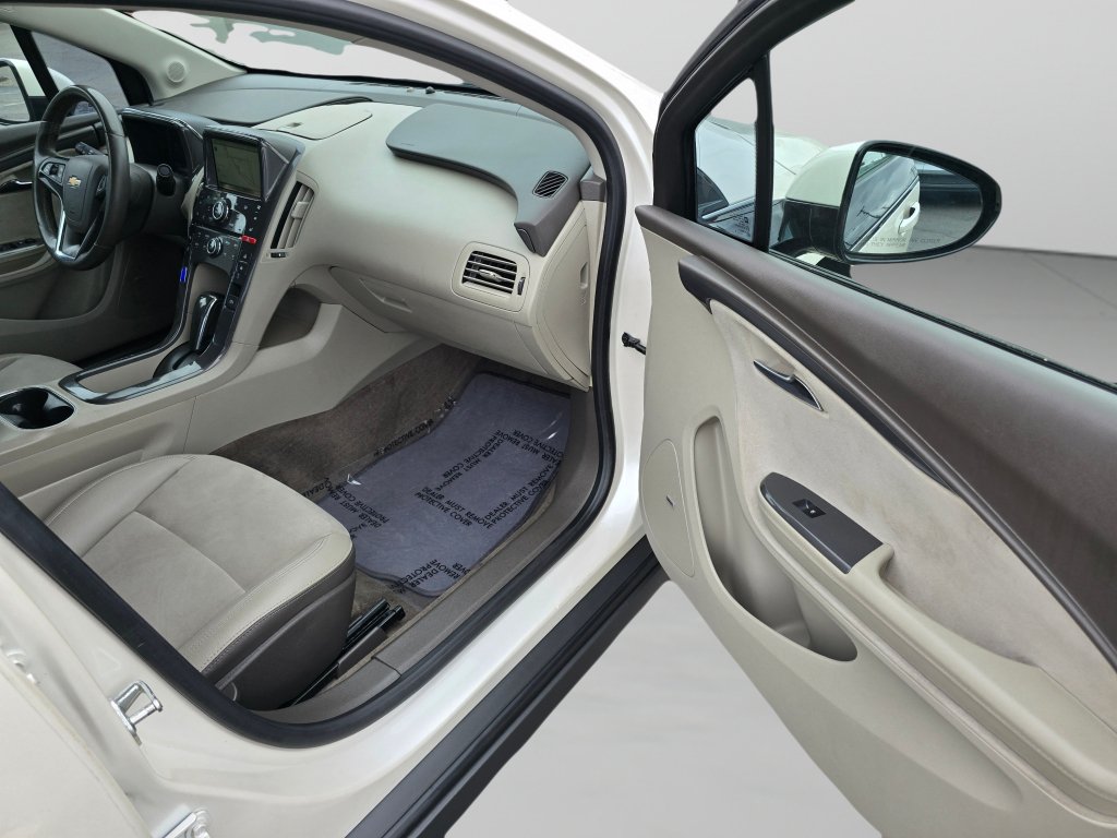 Used 2013 Chevrolet Volt Premium w/ Premium Trim Package FWD image 30