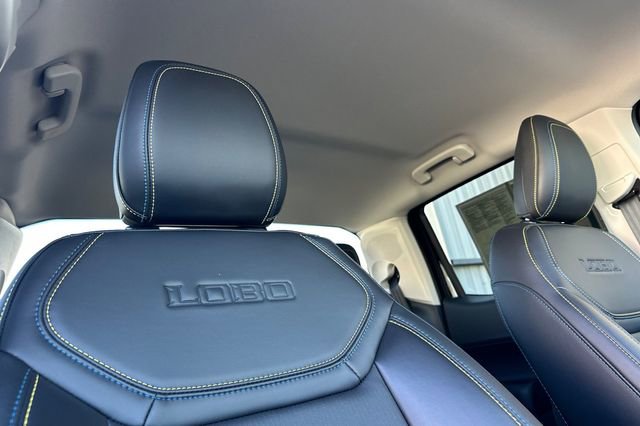 Used 2025 Ford Maverick Lobo AWD/4WD image 19