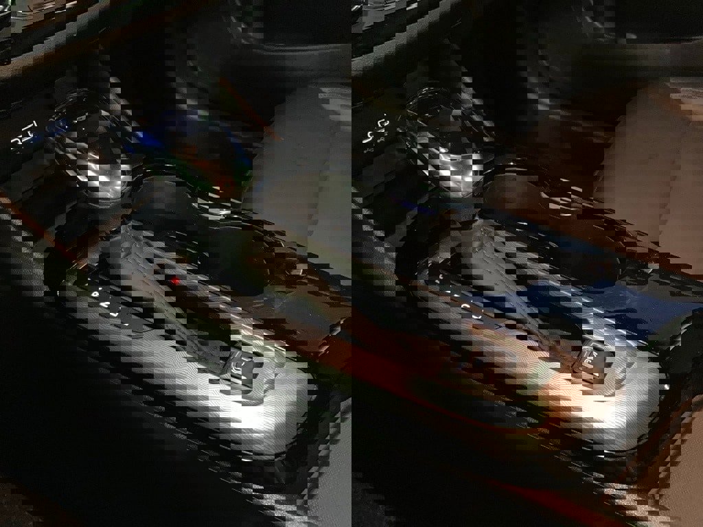 Used 2025 Buick Envista Sport Touring image 25