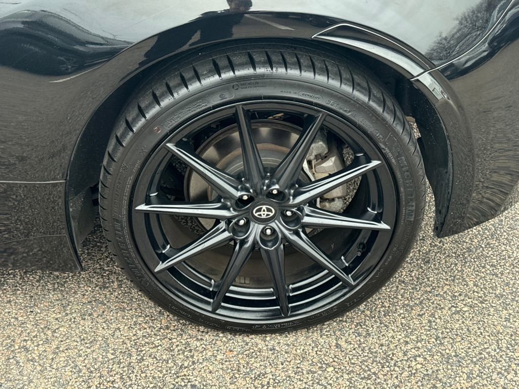 Used 2024 Toyota GR86 Premium image 34