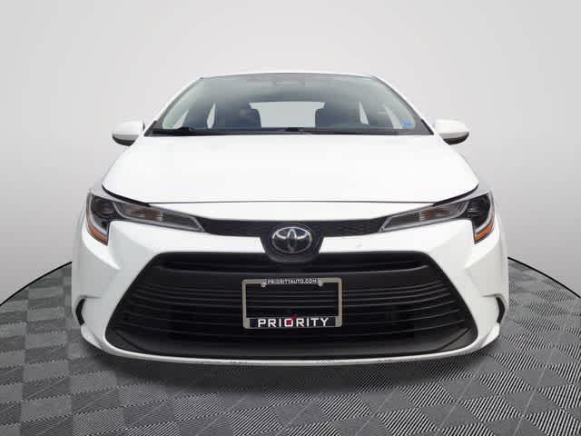 Used 2024 Toyota Corolla LE FWD image 5