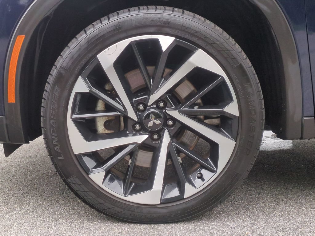 Used 2024 Mitsubishi Outlander AWD image 21