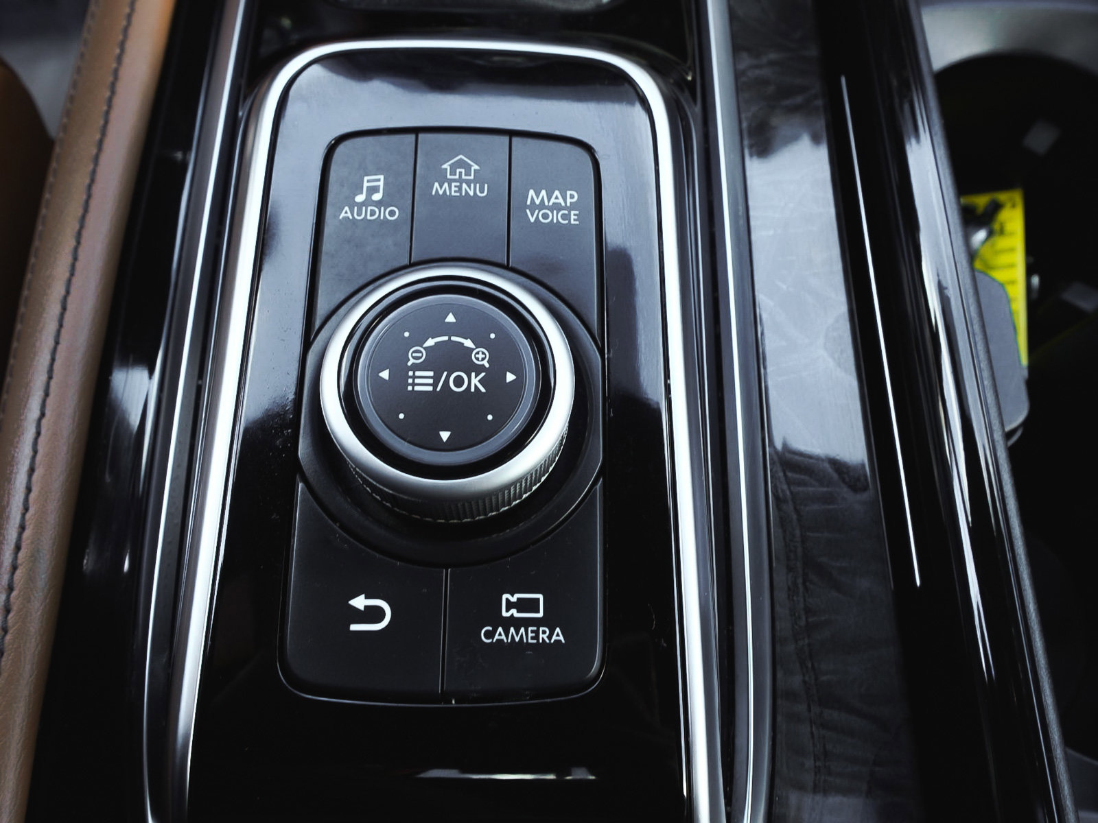 Used 2024 INFINITI QX80 Sensory AWD/4WD image 34