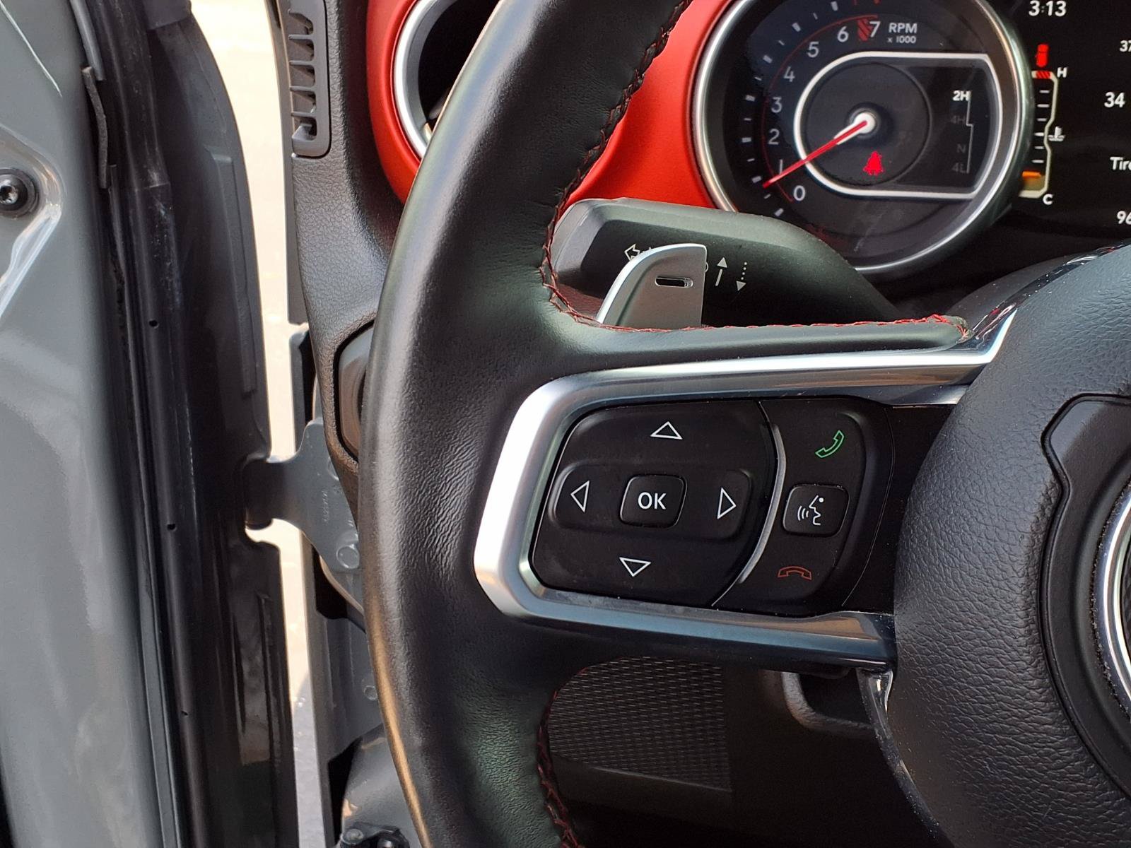 Used 2018 Jeep Wrangler Unlimited Rubicon AWD/4WD image 15
