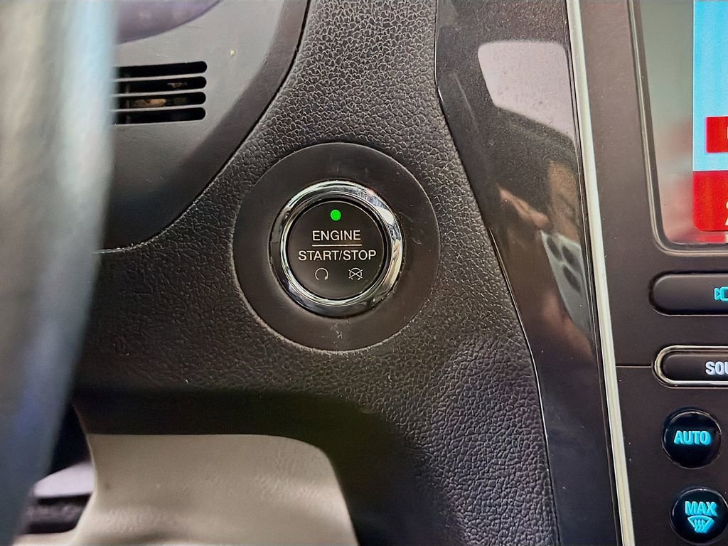 Used 2018 Ford Explorer Limited image 35