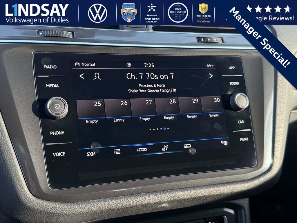 Used 2021 Volkswagen Tiguan SE w/ 3rd Row Seat Package image 15