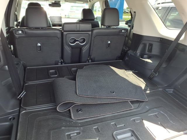 Used 2025 Honda Pilot Elite image 18