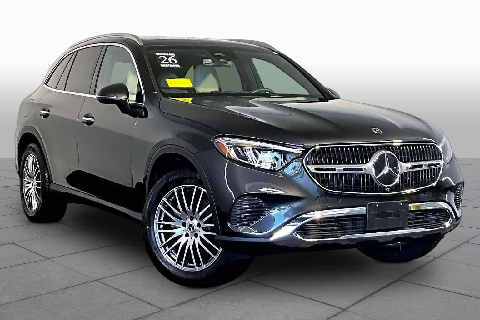 Used 2026 Mercedes-Benz GLC 300 4MATIC image 3