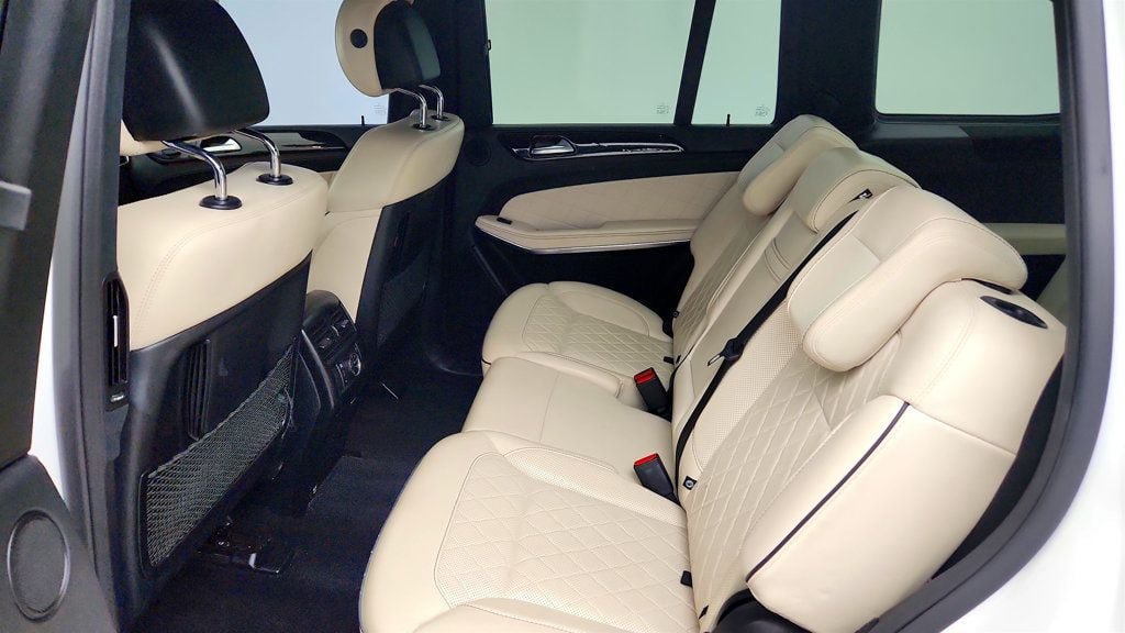 Used 2014 Mercedes-Benz GL 550 4MATIC image 21