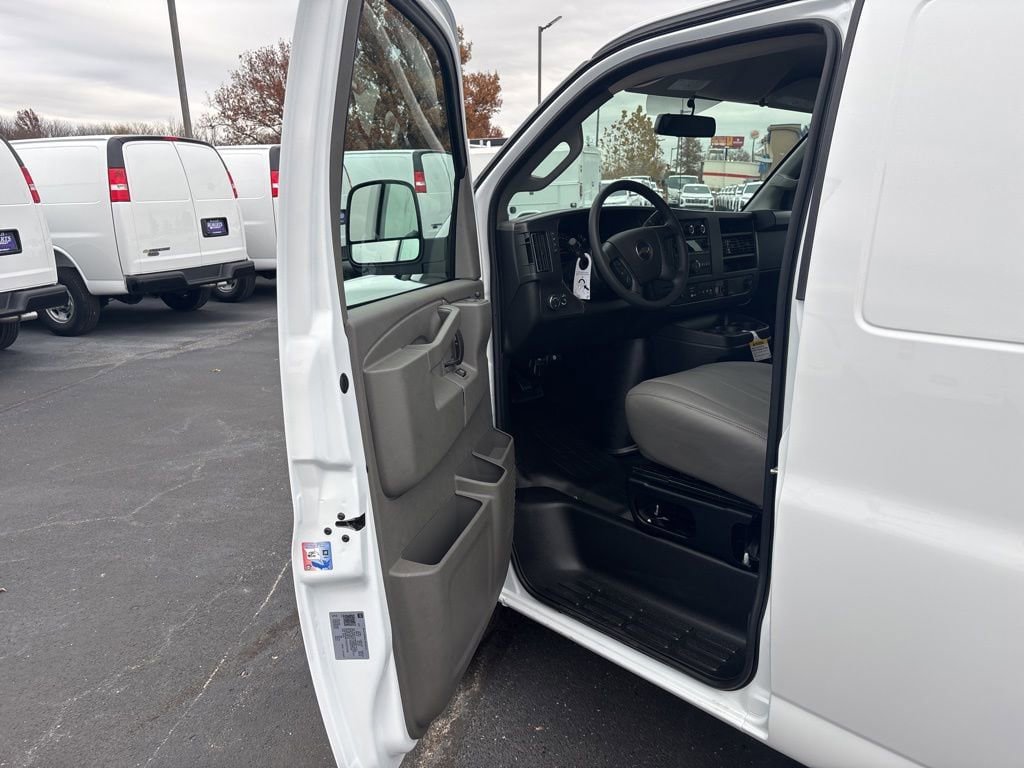 New 2025 Chevrolet Express 2500 w/ Driver Convenience Package image 9