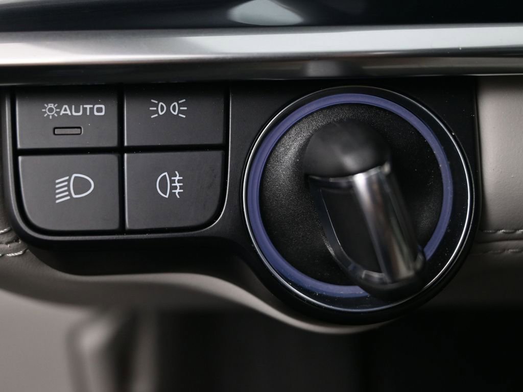 Certified 2022 Porsche Panamera 4 Executive image 25