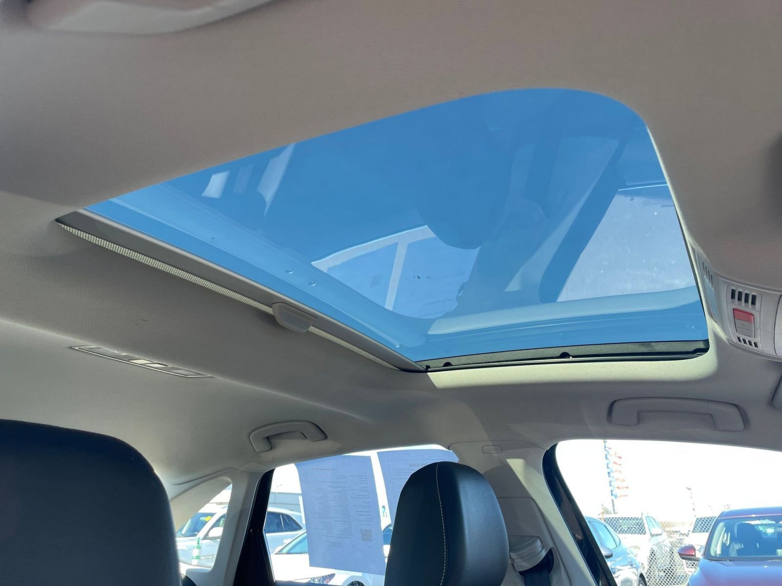 Used 2025 Volkswagen Jetta SE image 28