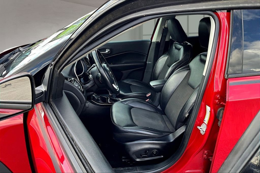 Used 2018 Jeep Compass Latitude w/ Popular Equipment Group image 26