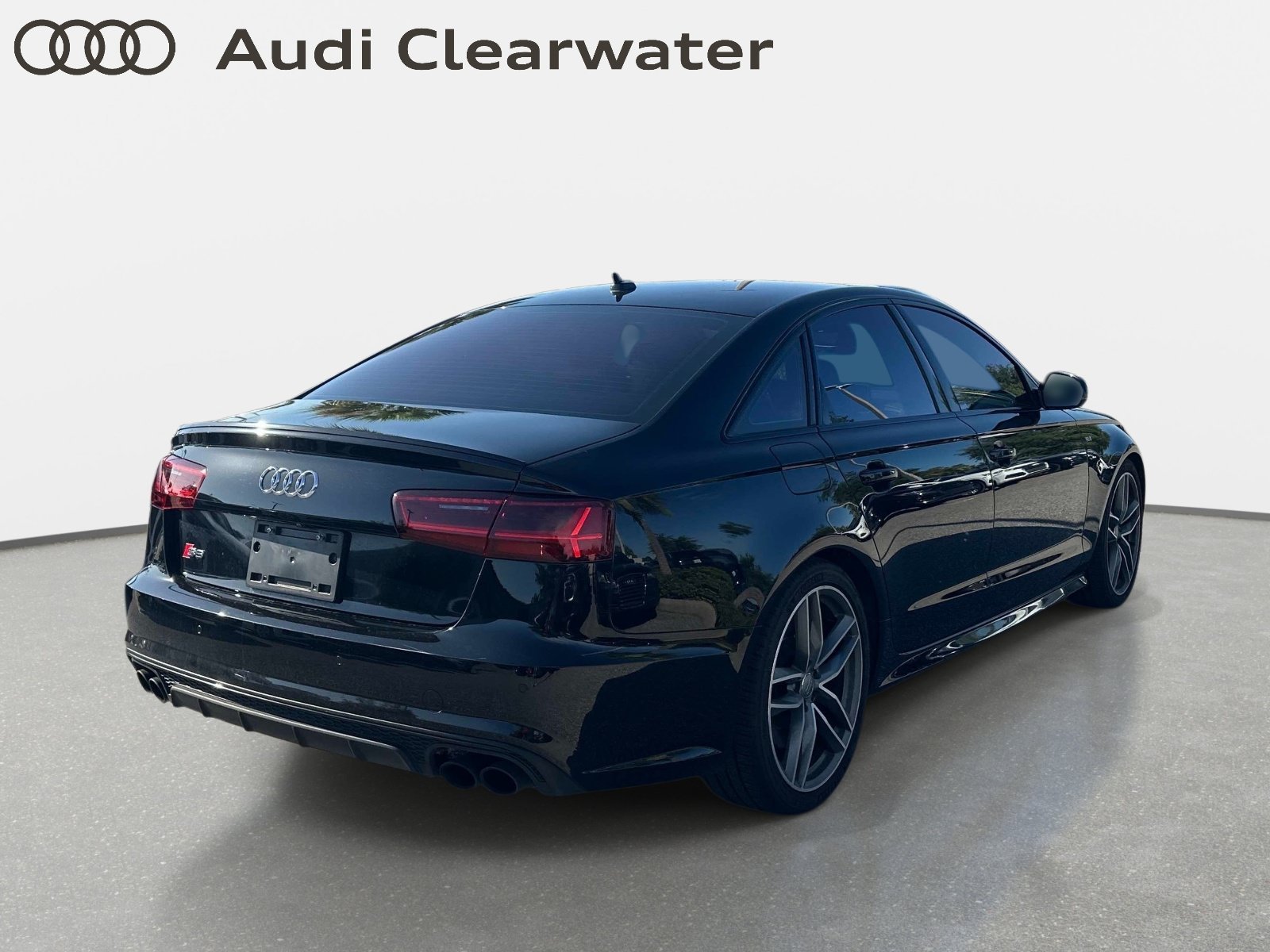 Used 2017 Audi S6 Prestige w/ S6 Sport Package AWD/4WD image 3