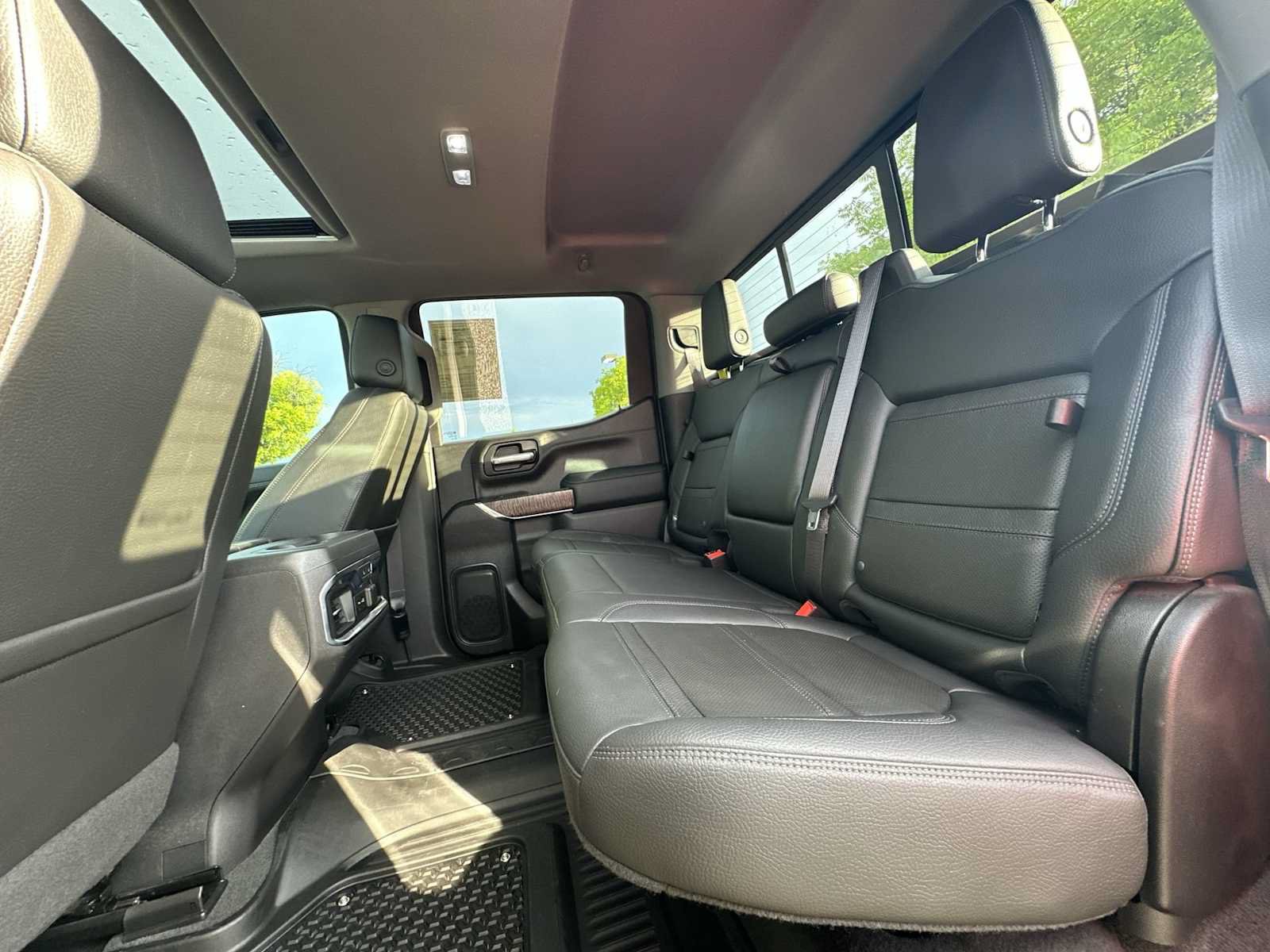 Certified 2021 GMC Sierra 1500 Denali w/ Denali Ultimate Package AWD/4WD image 28