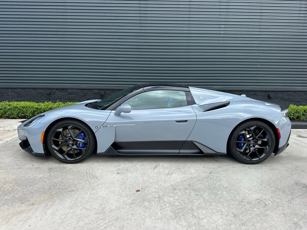 Used 2023 Maserati MC20 Spyder image 2