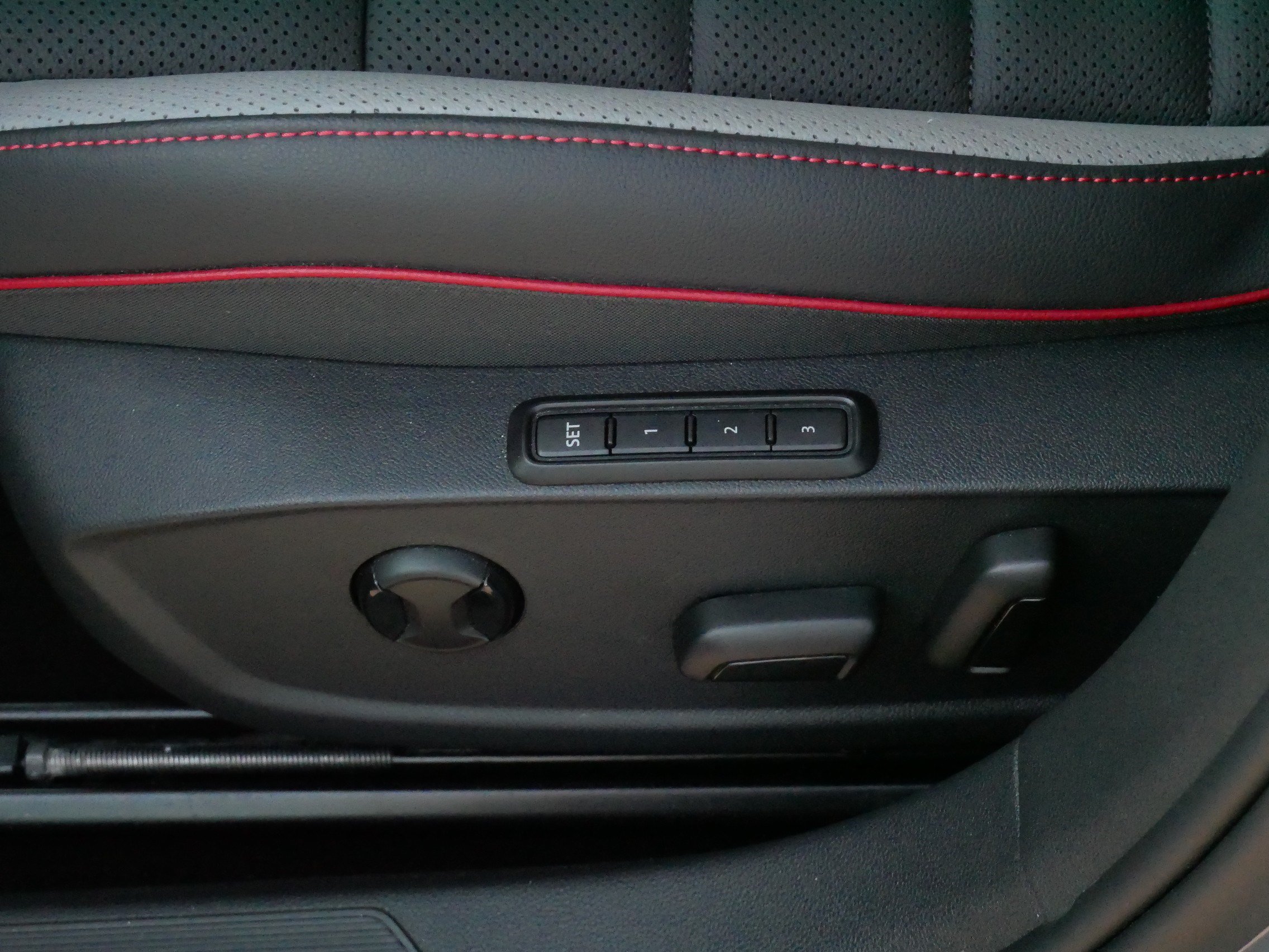 Used 2024 Volkswagen GTI Autobahn FWD image 20