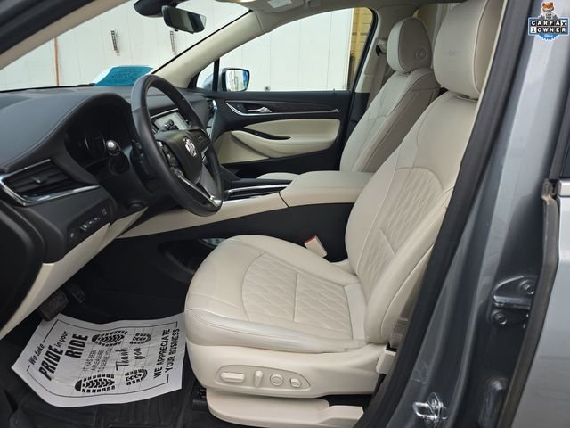 Used 2023 Buick Enclave Avenir w/ Avenir Technology Package image 9