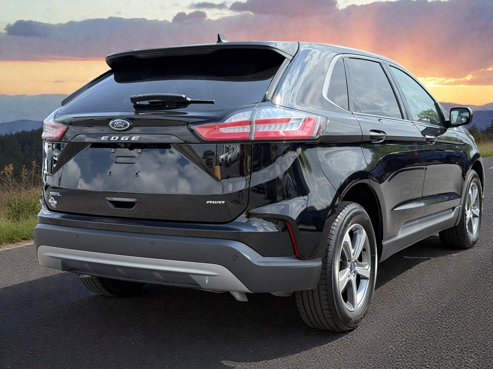 Used 2022 Ford Edge SEL w/ Convenience Package image 7