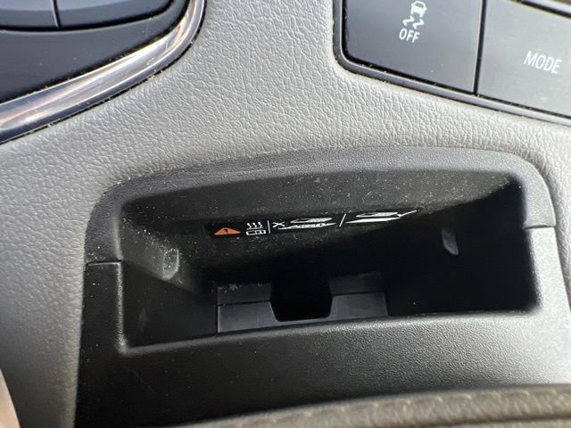 Used 2020 Cadillac XT6 Premium Luxury w/ LPO, Floor Liner Package FWD image 24