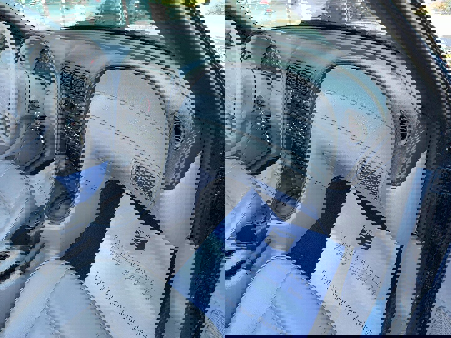 Used 2000 Ford Mustang Convertible RWD image 16