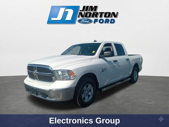 Used 2022 RAM 1500 Classic SLT w/ Electronics Group AWD/4WD image 4