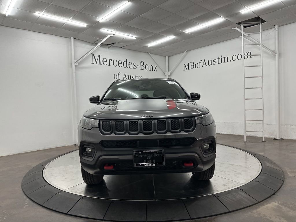 Used 2023 Jeep Compass Trailhawk image 2