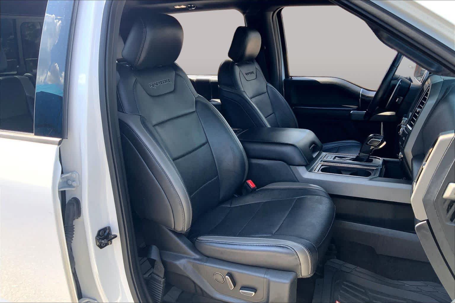 Used 2018 Ford F150 Raptor w/ Equipment Group 802A Luxury AWD/4WD image 9