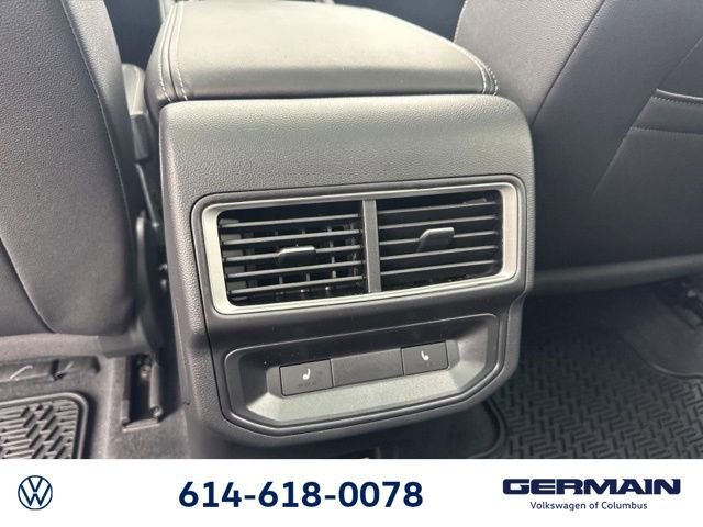 New 2026 Volkswagen Atlas Cross Sport SEL R-Line image 18