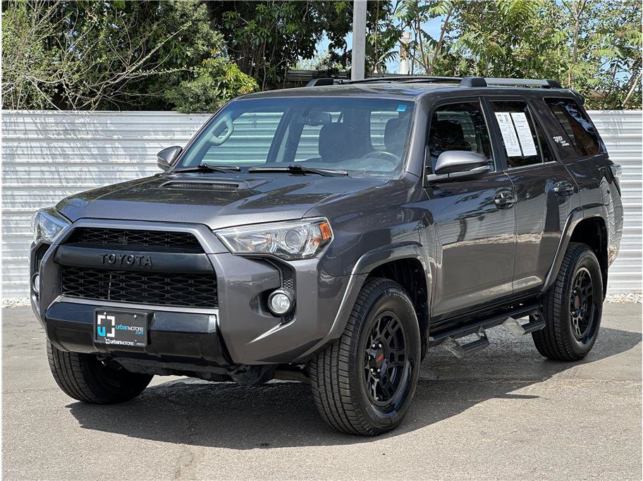Used 2018 Toyota 4Runner TRD Off-Road Premium AWD/4WD image 6