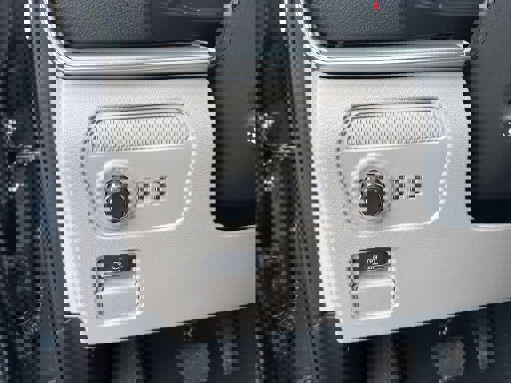 New 2026 Jeep Grand Wagoneer 4WD w/ Premium Group I image 17