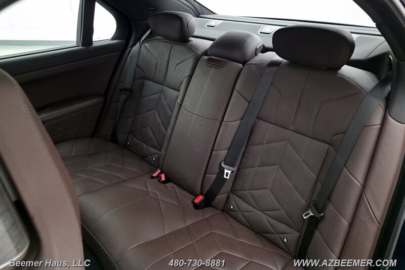 Used 2024 BMW 740i xDrive w/ Executive Package AWD/4WD image 28