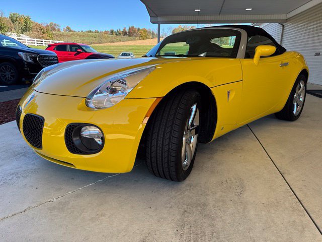 Used 2008 Pontiac Solstice GXP w/ Premium Package RWD image 7
