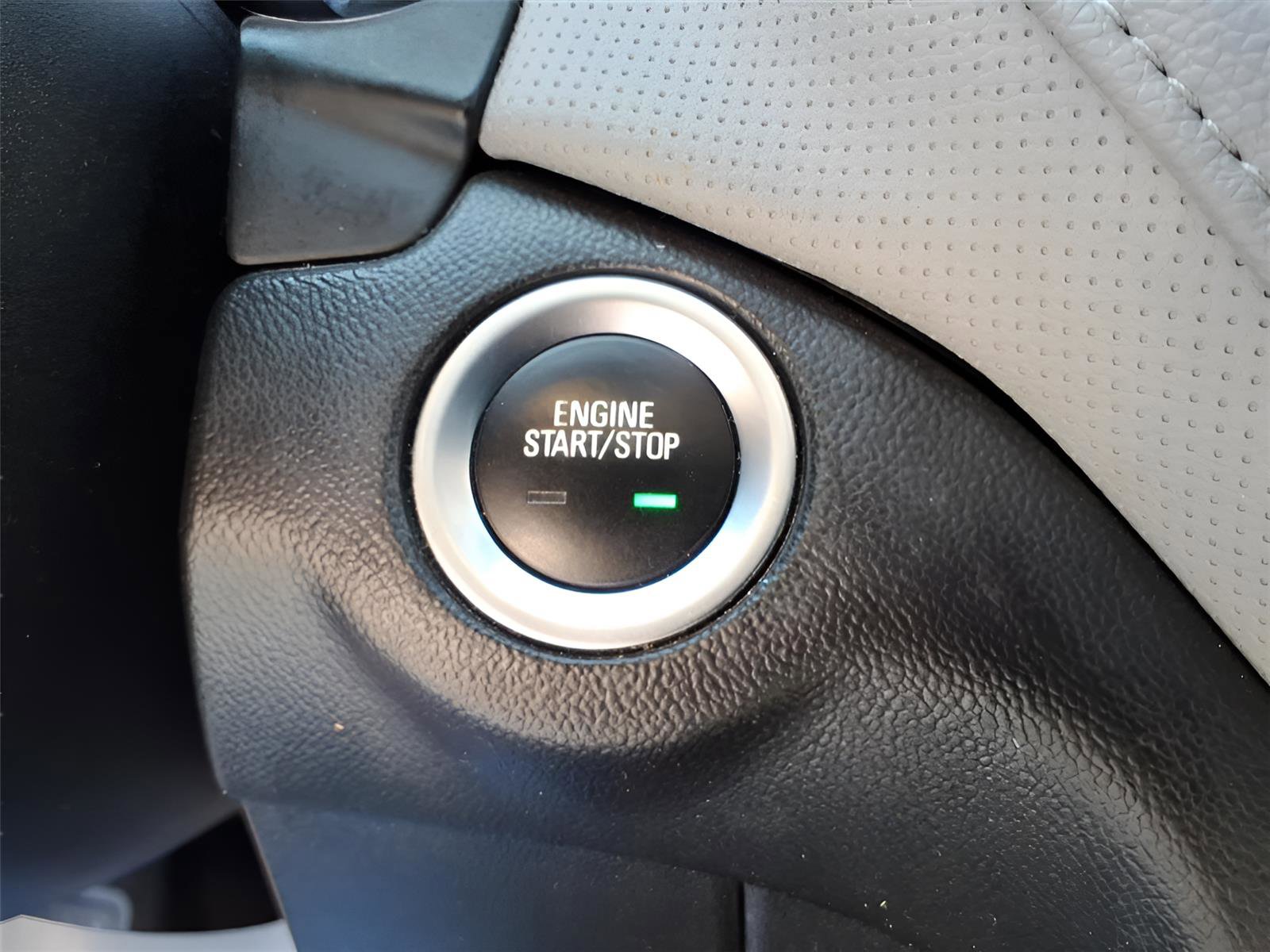 Used 2019 Chevrolet Equinox Premier image 30