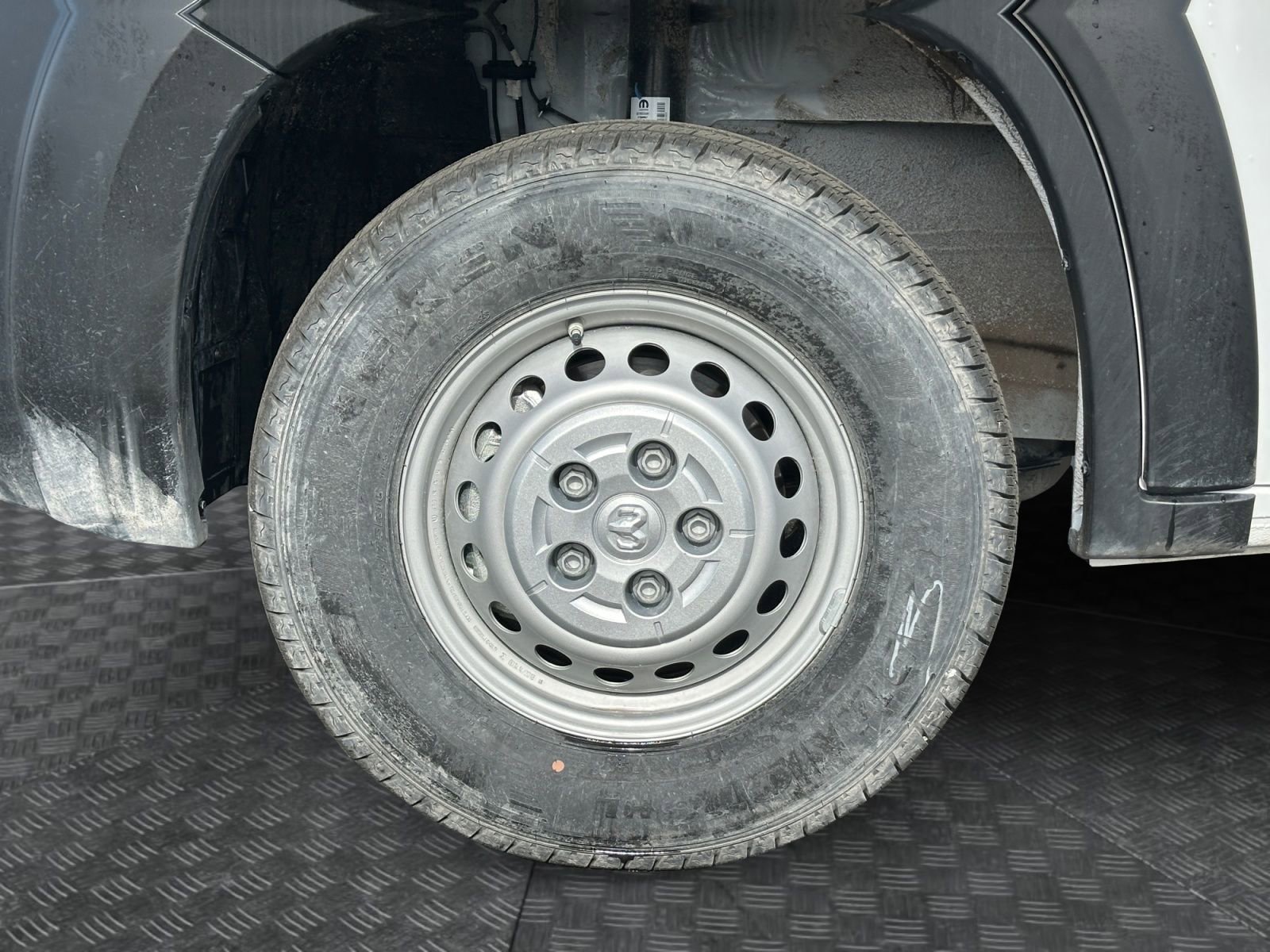 Used 2025 RAM ProMaster 2500 w/ Convenience Group image 14