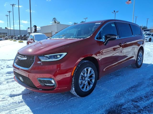 New 2026 Chrysler Pacifica Select image 3