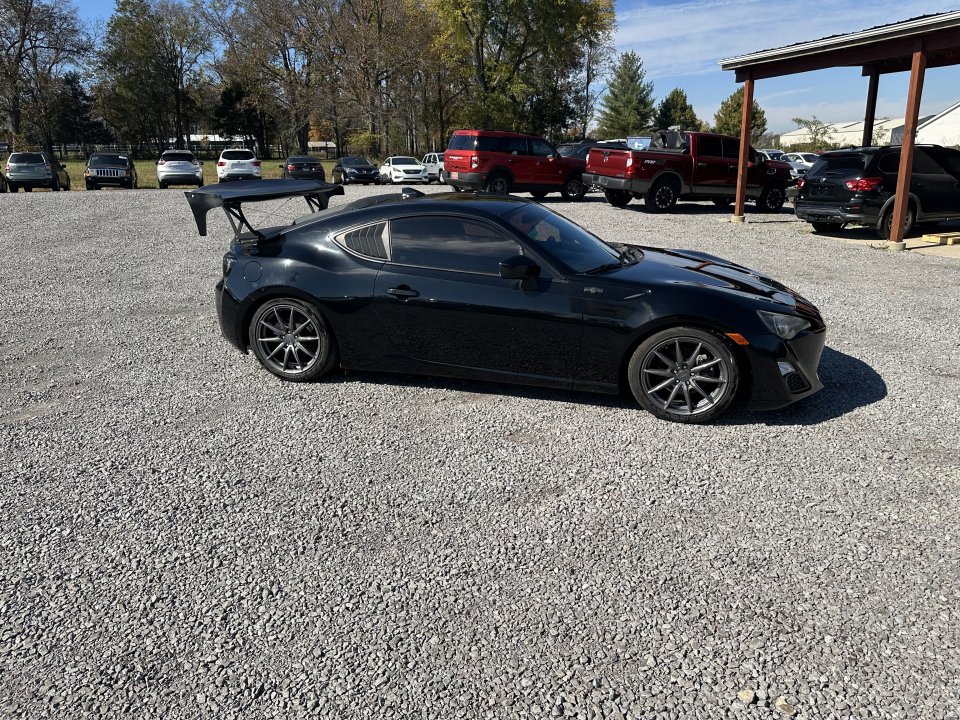 Used 2015 Scion FR-S image 3