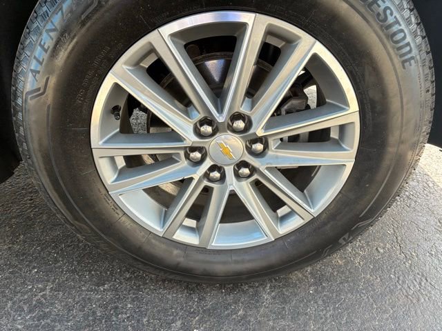 Used 2023 Chevrolet Traverse LT image 9