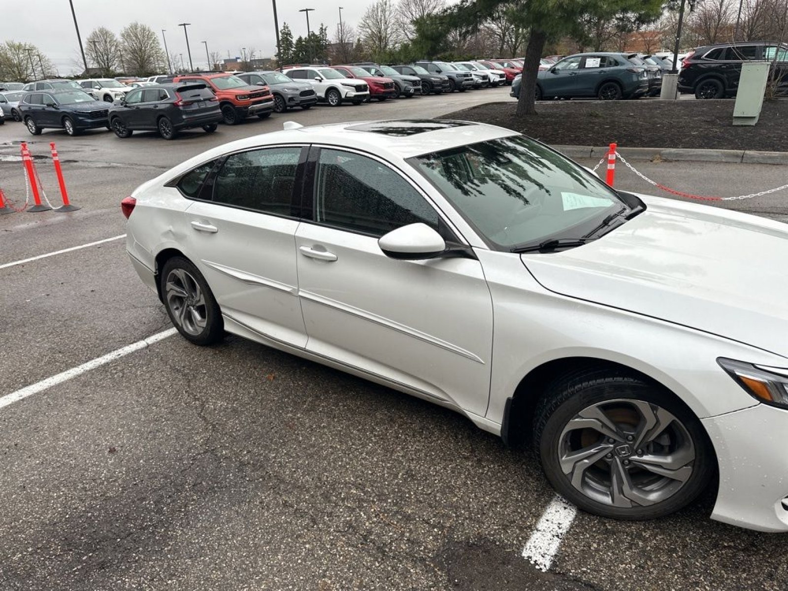 Used 2018 Honda Accord EX image 9