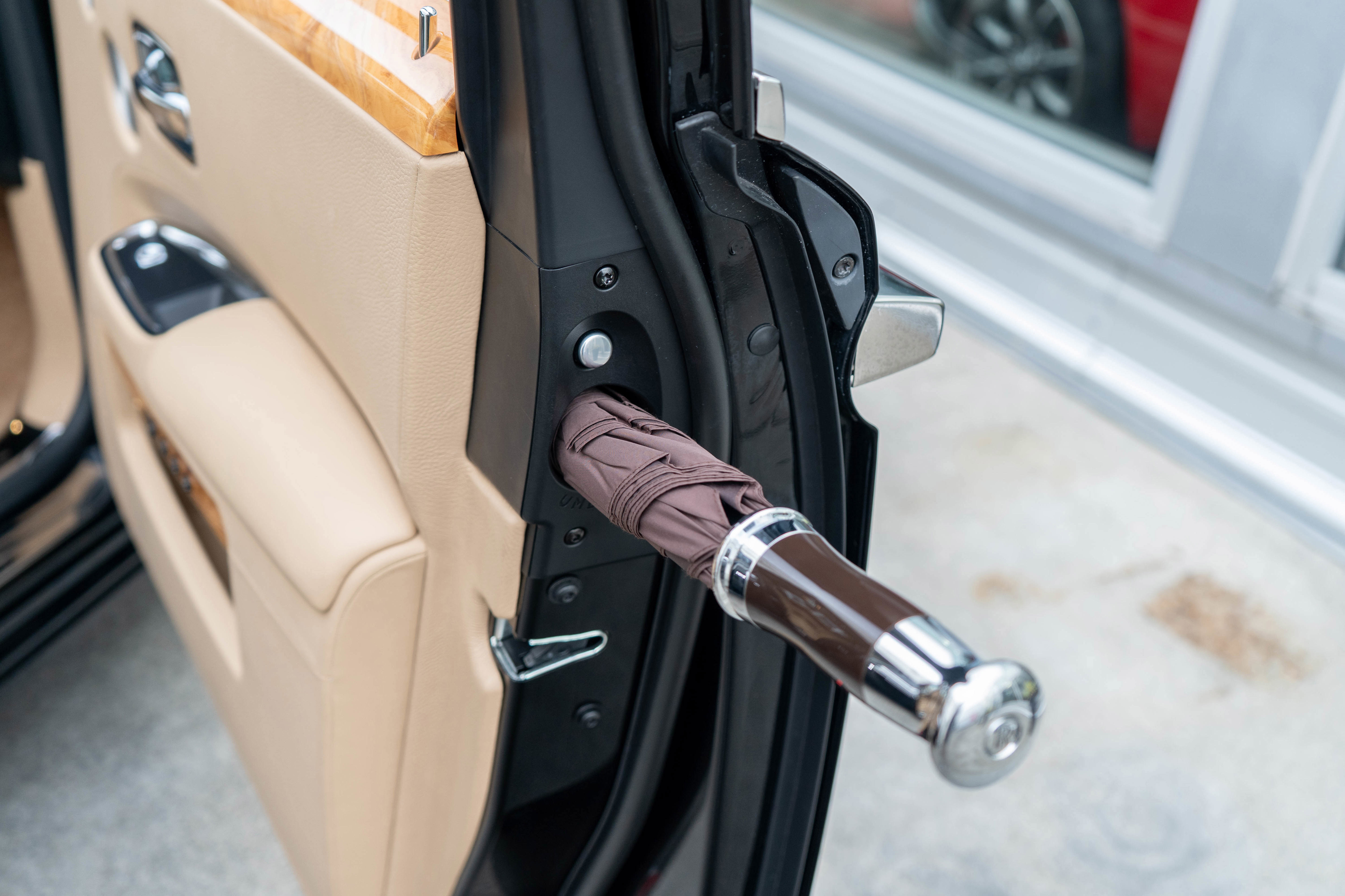 Used 2017 Rolls-Royce Ghost image 65