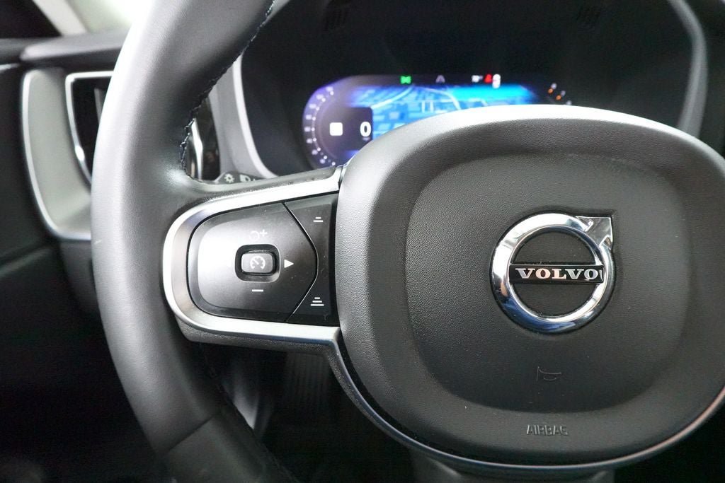 Used 2023 Volvo XC60 B5 Core w/ Climate Package AWD/4WD image 12