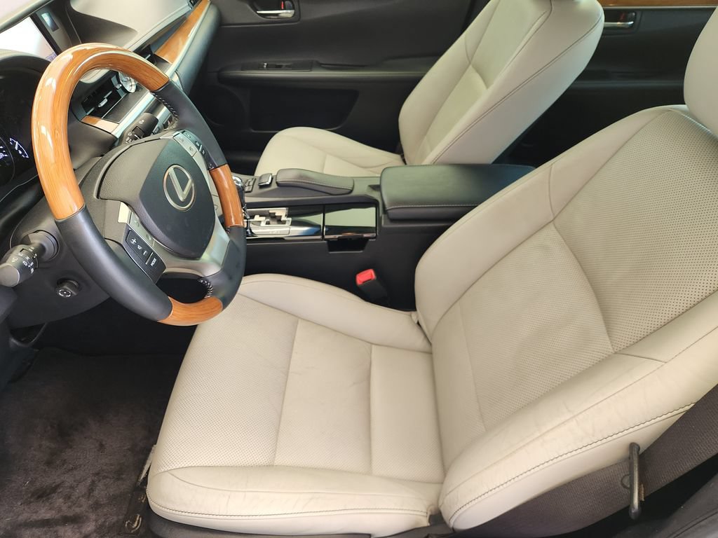 Used 2013 Lexus ES 300h w/ Luxury Pkg FWD image 13