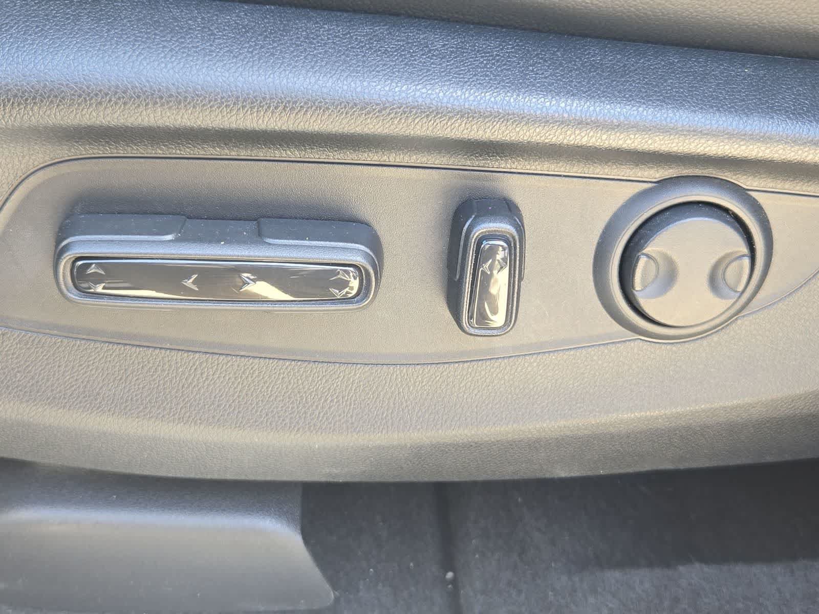 Used 2025 Honda CR-V EX-L image 18