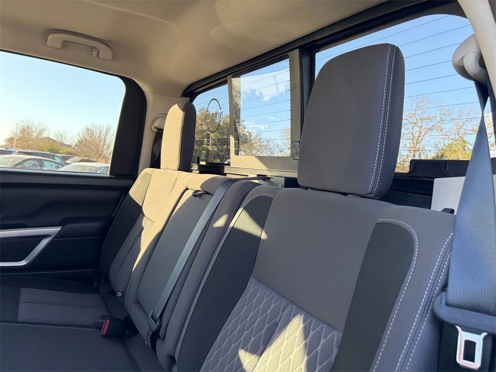 Certified 2024 Nissan Titan SV w/ SV Convenience Package image 22