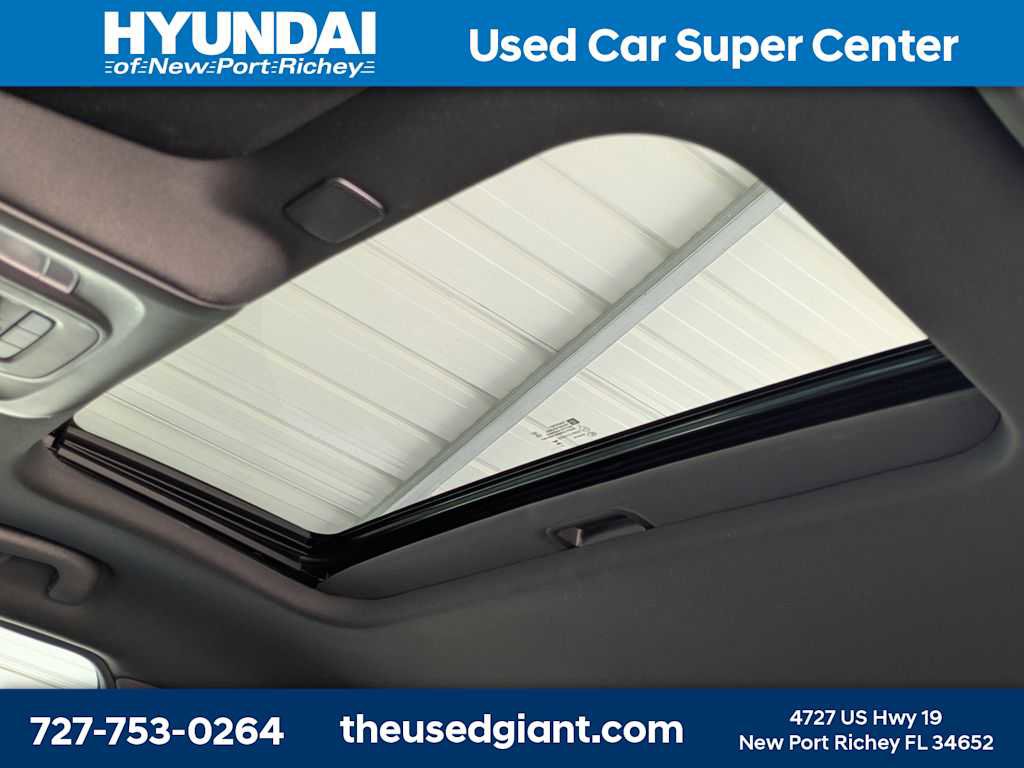 Used 2025 Cadillac CT4 Premium Luxury RWD image 22