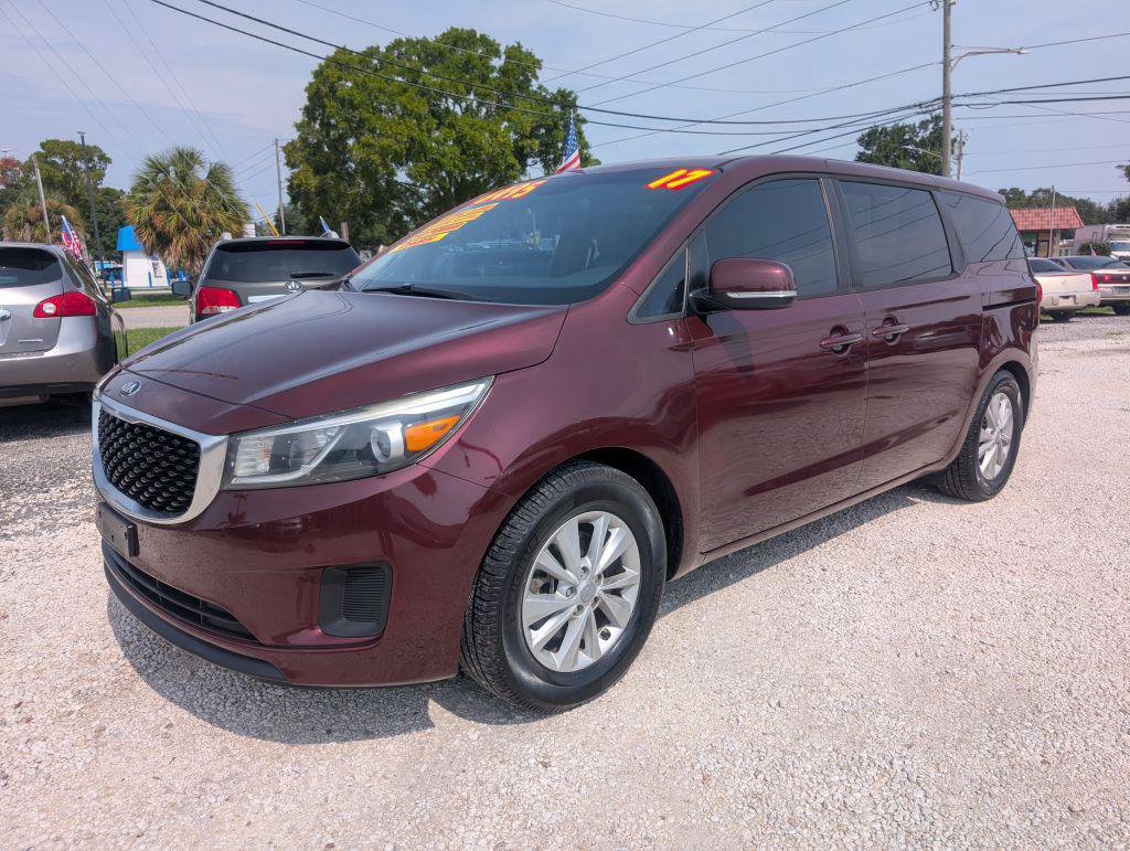 Used 2017 Kia Sedona LX FWD image 1