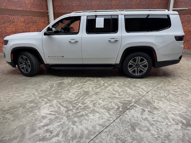 Used 2024 Jeep Wagoneer L Series II w/ Flexible Seating Group video 2