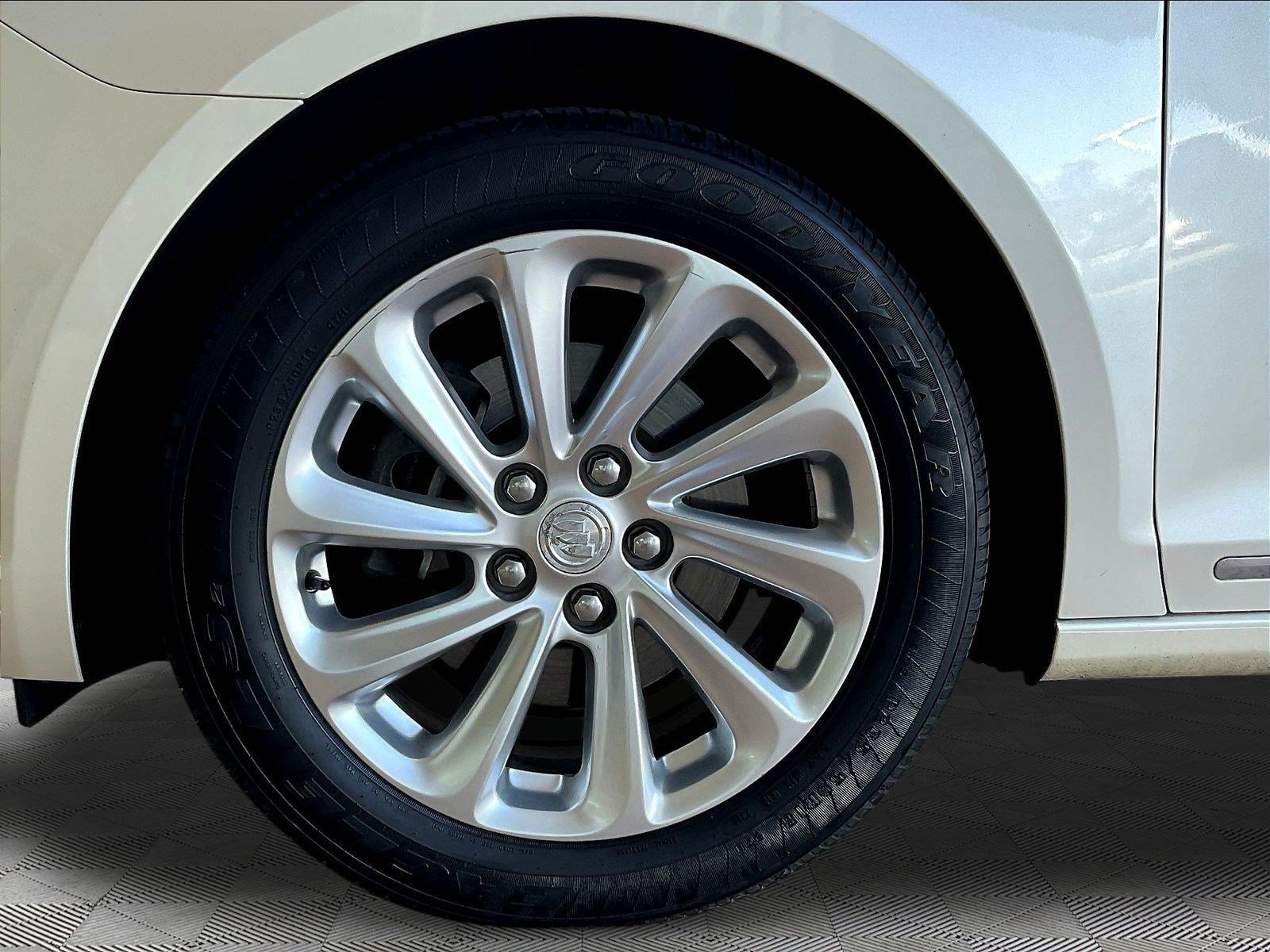 Used 2014 Buick LaCrosse Leather FWD image 32